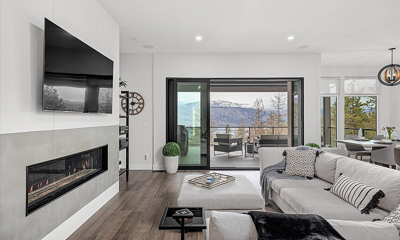 Open House - Stunnin...