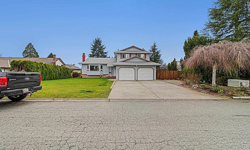 18166 54 Avenue Surr...