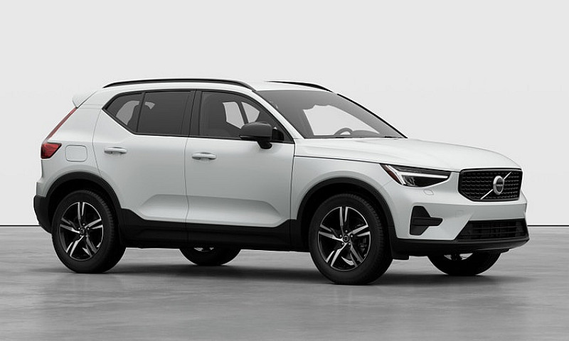 2026 Volvo Xc40...