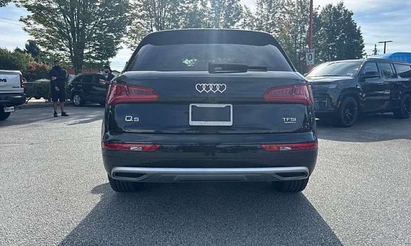 2018 Audi Q5 Komfort...
