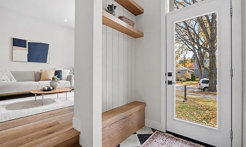 120 Renfrew Street W...