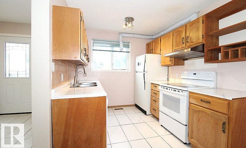 11393 22 Av Nw Edmon...