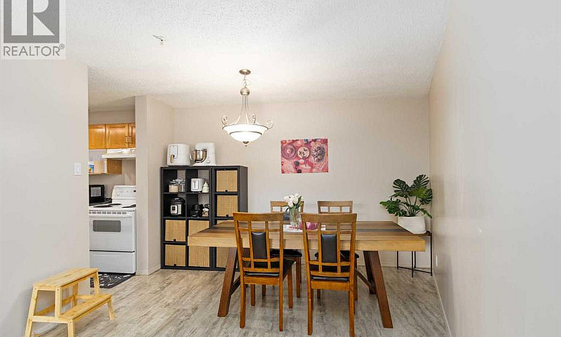337, 200 Richard Str...
