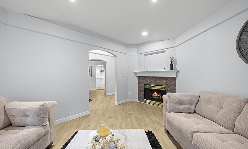 5089 219A Street Lan...