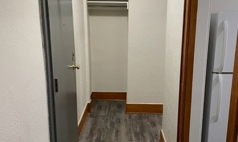 558 Sherbrook - 1 Br...