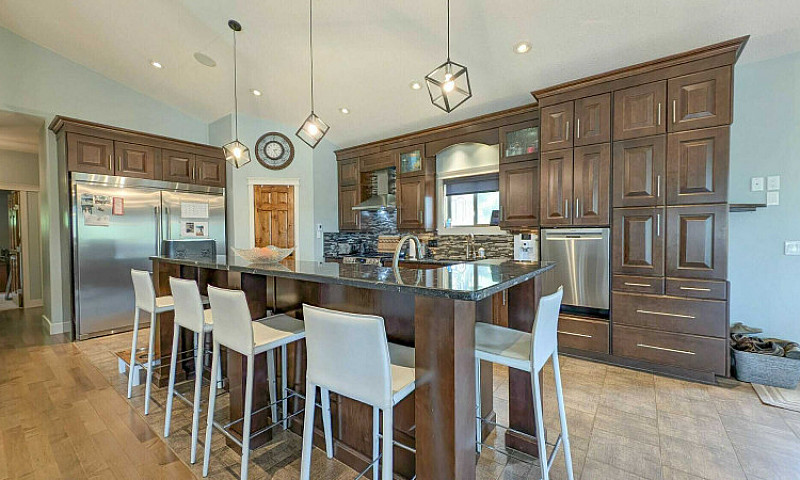 Luxury Mountain Livi...