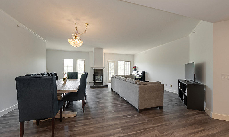 Renovated Condo In B...