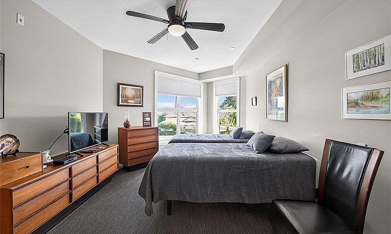 Spacious Executive C...