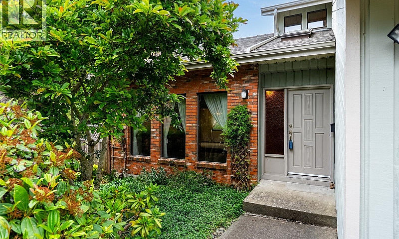 1558 Agnew Ave Saani...