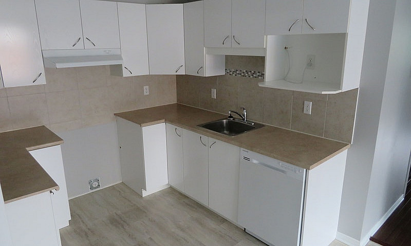 3 Bedroom Plateau - ...