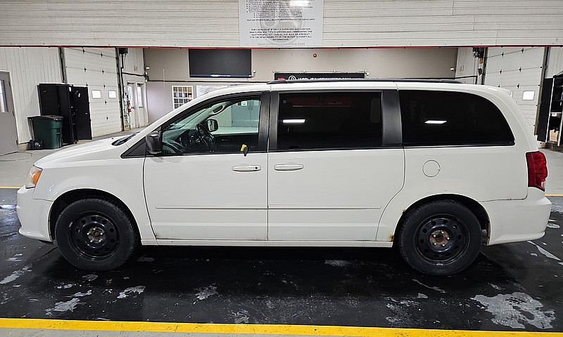 2011 Dodge Grand Car...