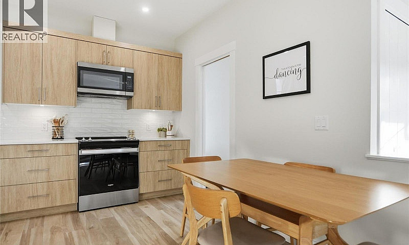 241 Nelson Avenue Un...