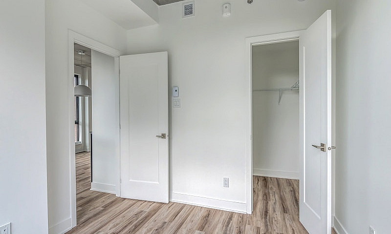 Grand 5 1/2 Condo Ne...