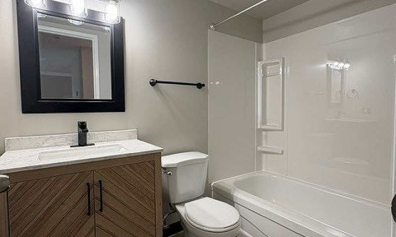 1 Bed 1 Bath Unit In...