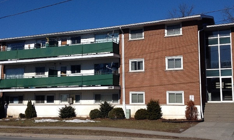 Large 2 Bedroom...