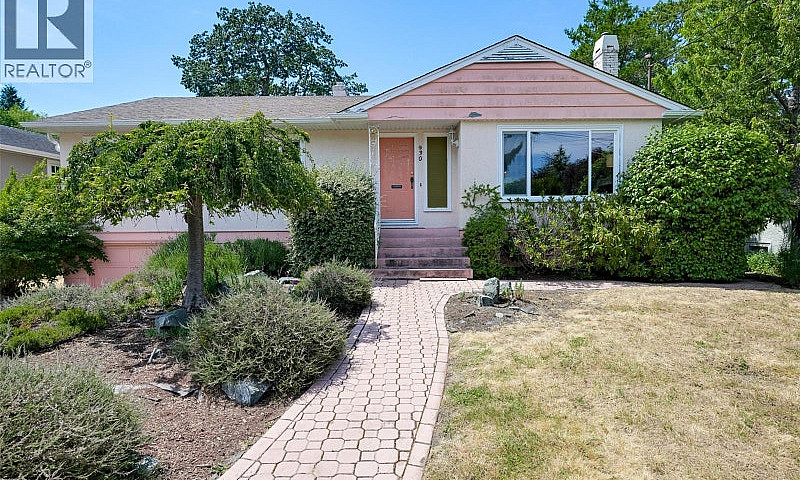 930 Runnymede Pl Oak...