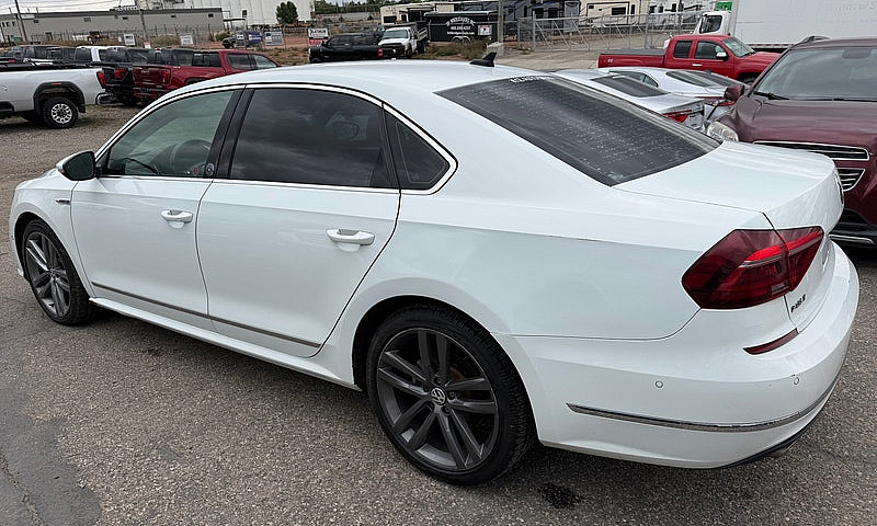 2019 Volkswagen Pass...