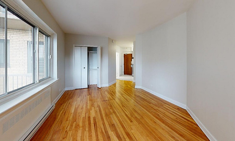 4875 Dufferin: Apart...