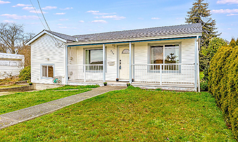 Saanich West 3-4 Bed...