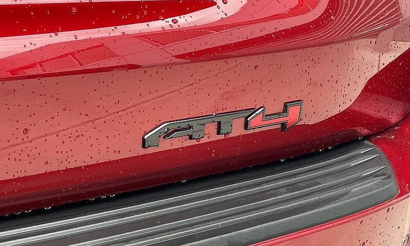 2026 Gmc Yukon At4 U...