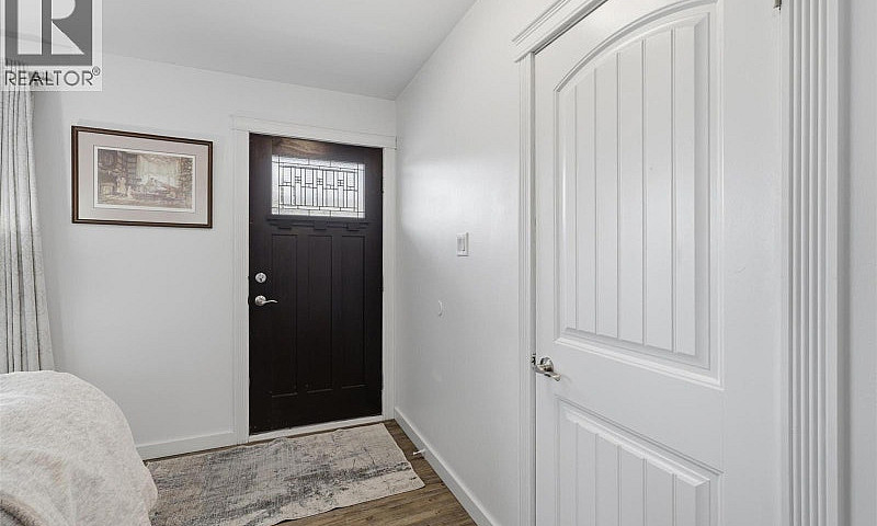 1827 Parkcrest Avenu...
