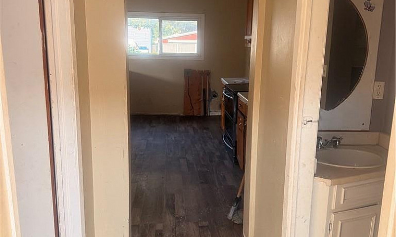 48 Sovereen Street D...