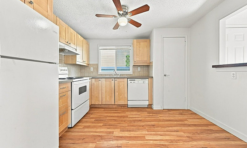 Great Condo In The H...