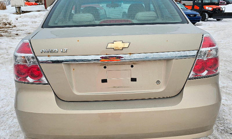 2011 Chevy Aveo Lt...