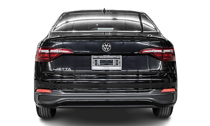 2022 Volkswagen Jett...