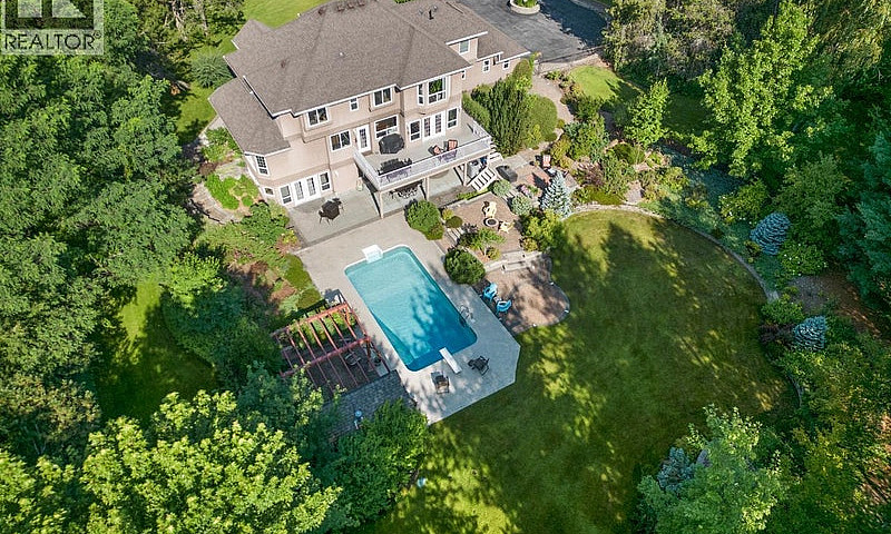 880 Waterloo Road Ca...