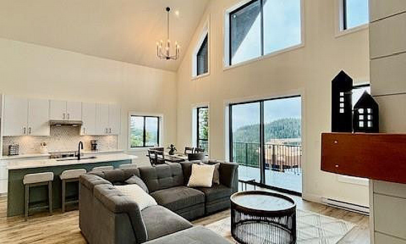 650 Arrowsmith Ridge...