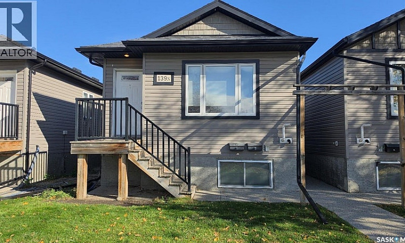 139 St John Street N...