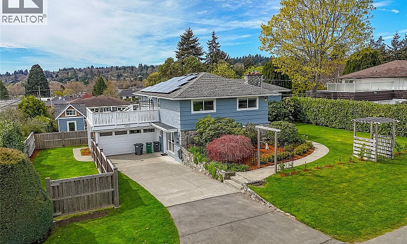 3960 Cherrilee Cres ...