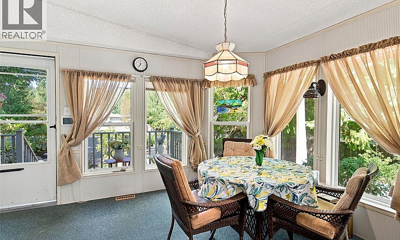 1115 Symons Cres Qua...