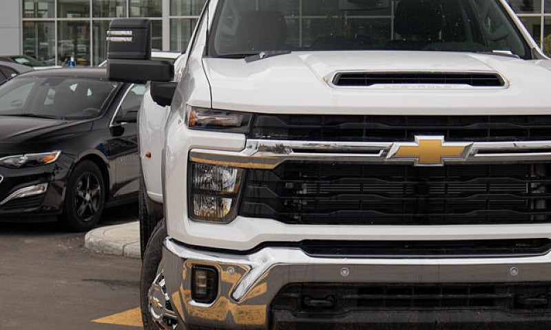 2025 Chevrolet Silve...