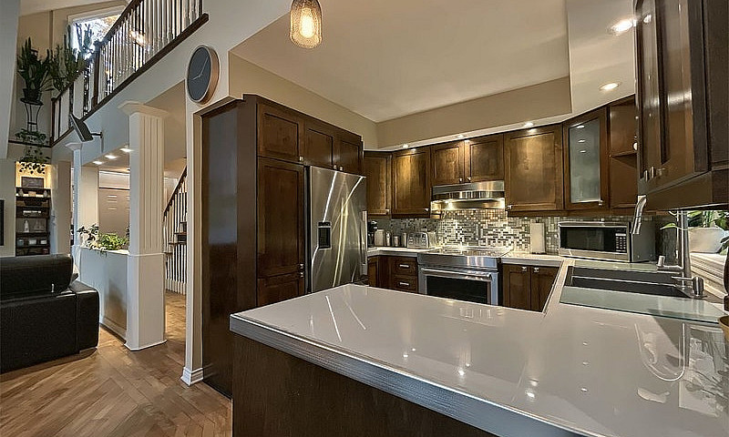 $749,000 - 2 Storey ...