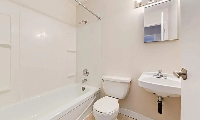 Modern Apartments Wi...