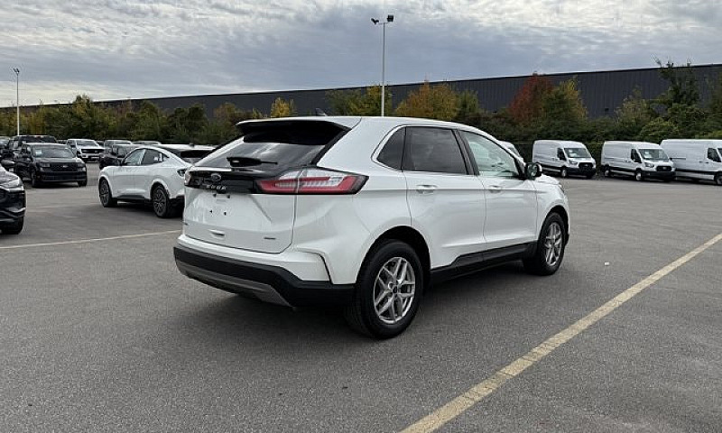 2022 Ford Edge Sel...