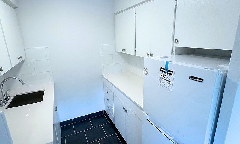 Renovated 3.5 Availa...