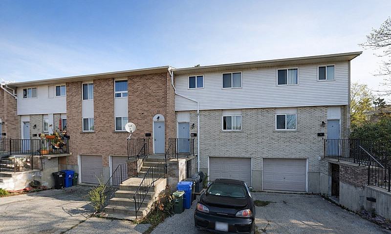 Stoneglen Townhouses...