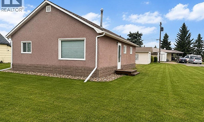 5007 51 Street Hardi...