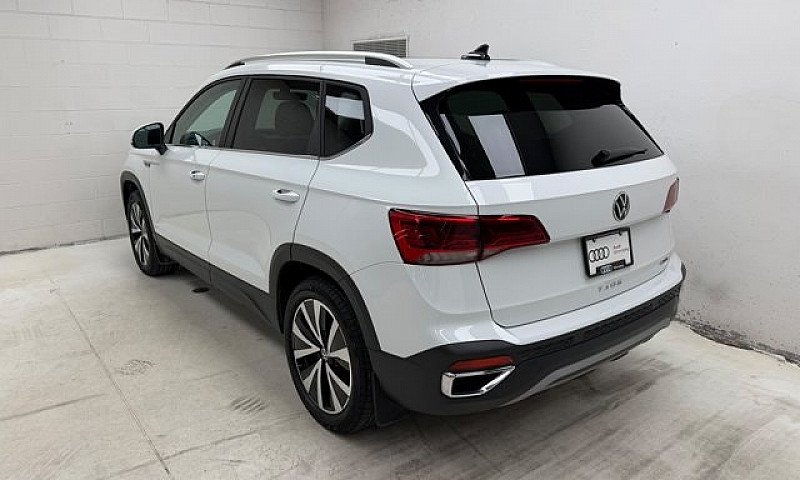 2023 Volkswagen Taos...