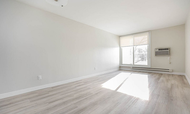 Berkley Court - 1 Be...