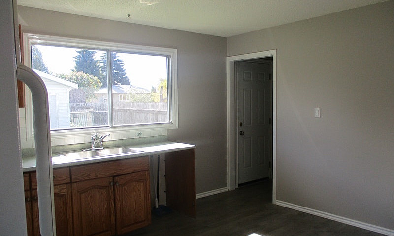4 Bedroom Home For R...