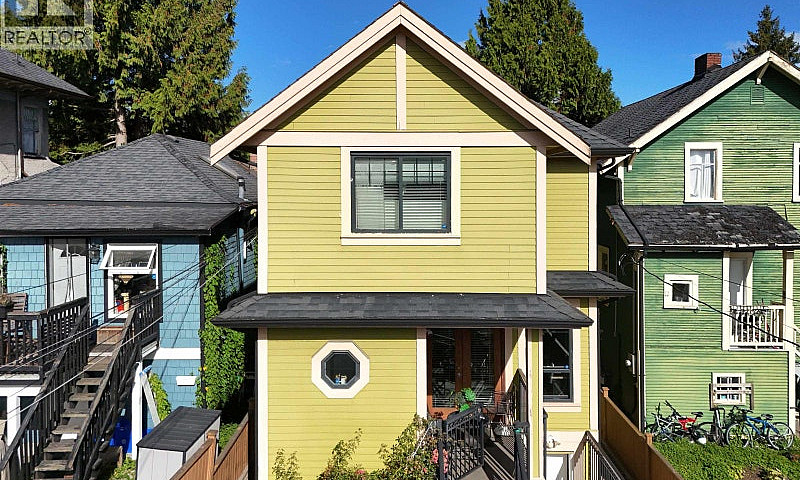 1124 E 12Th Avenue V...