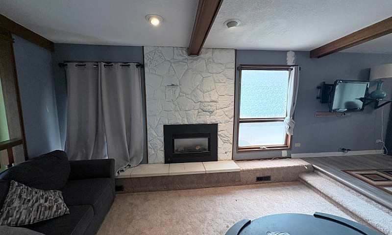 4 Bedroom, 2 Bathroo...