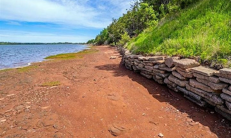 Waterfront Lot In Jo...