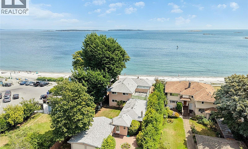 2168 Esplanade Oak B...