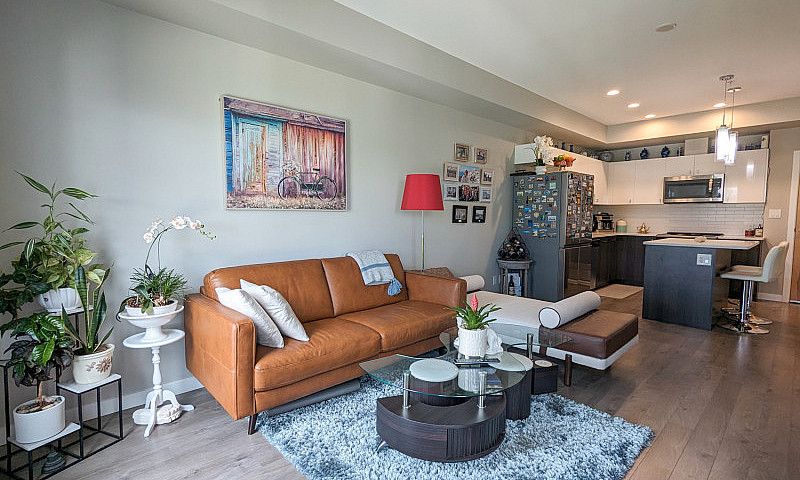 Modern 1Bdr Condo At...