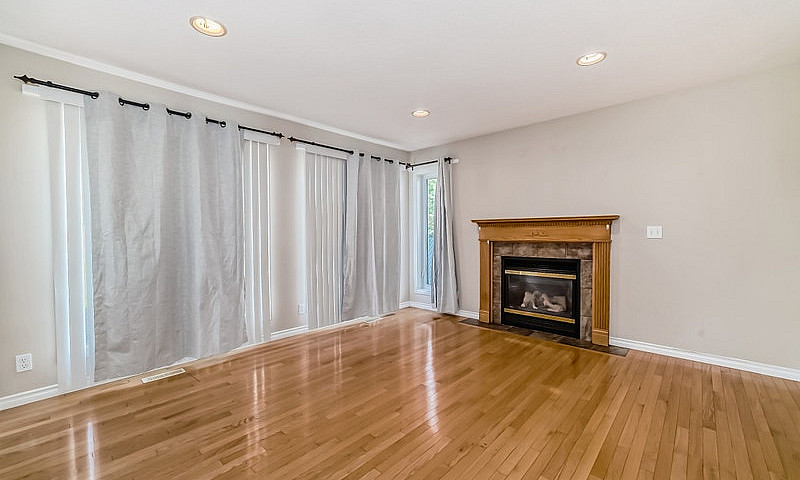 4 Beds & 2.5 Bath 2 ...